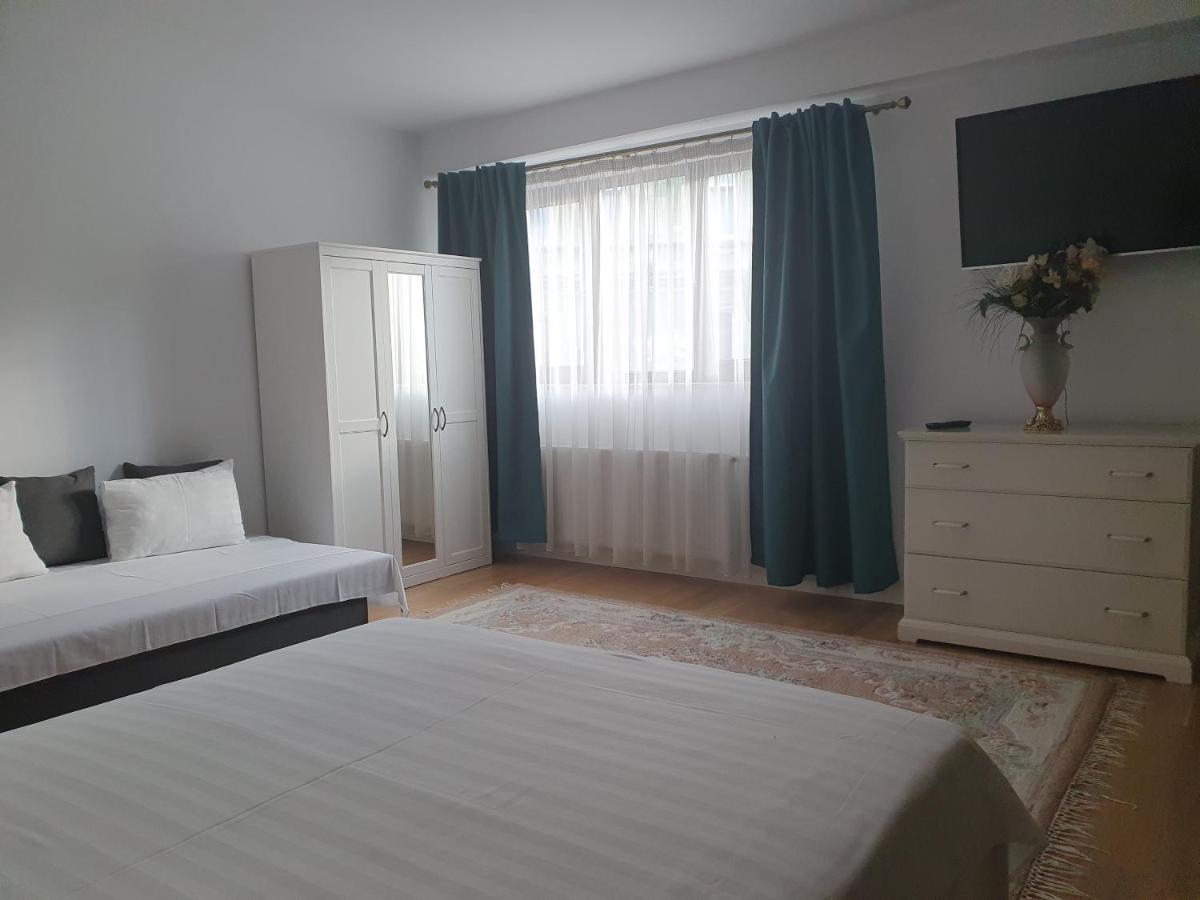 French Boutique Hotel Brasov Exterior photo